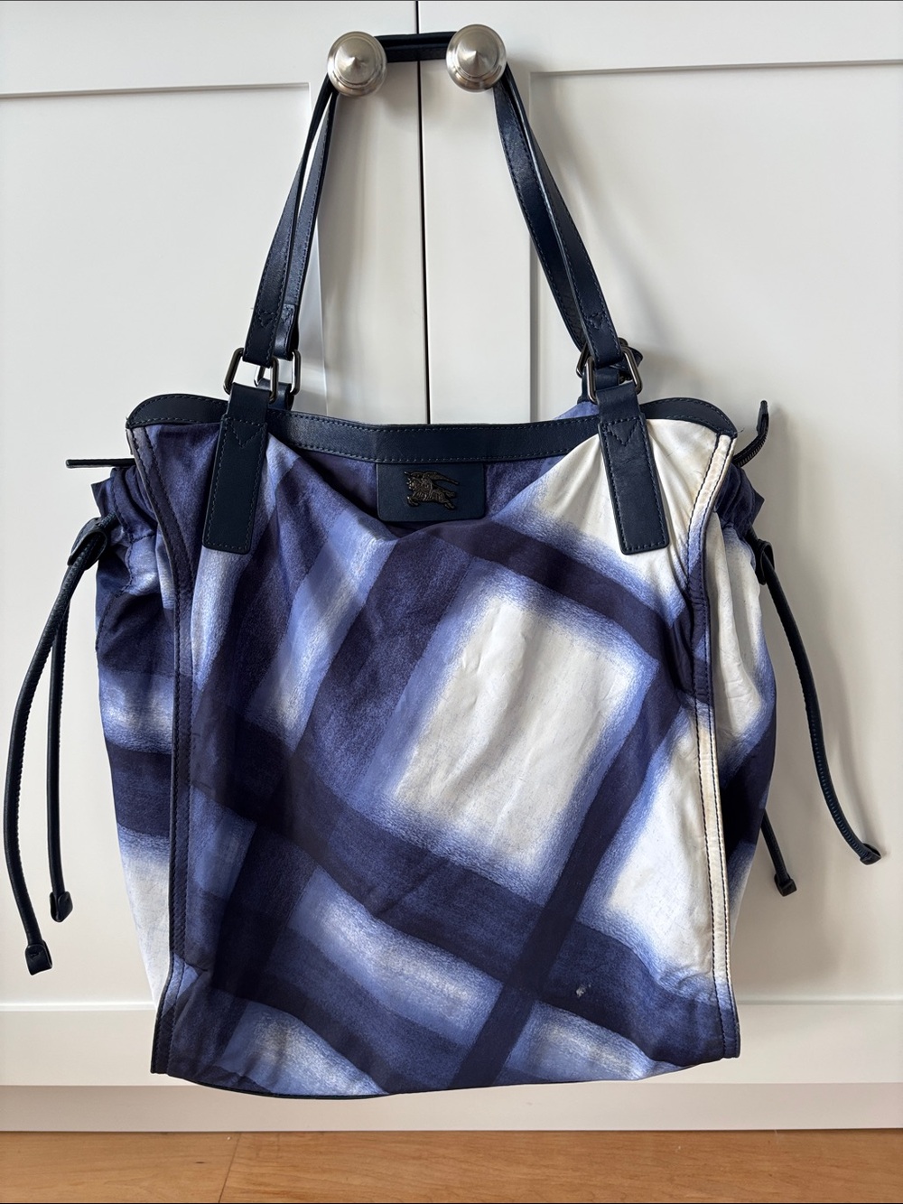 Burberry Beat Check Nylon Tote – Navy Ombré Check